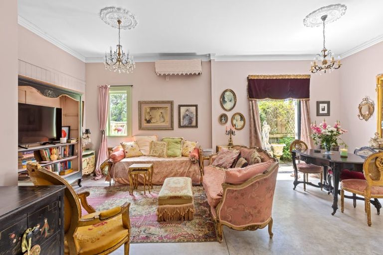 Photo of property in 33a Rambler Crescent, Beach Haven, Auckland, 0626