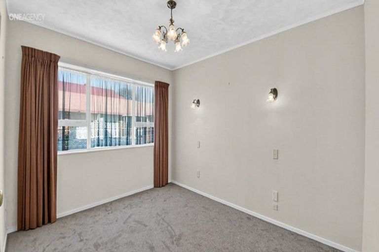 Photo of property in 1 Cumberland Court, Levin, 5510