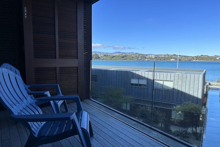 Photo of property in Patent 326 Apartments, 203s/326 Evans Bay Parade, Hataitai, Wellington, 6021