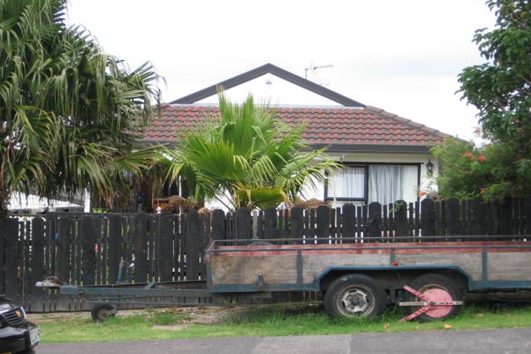 Photo of property in 41 Addison Drive, Glendene, Auckland, 0602