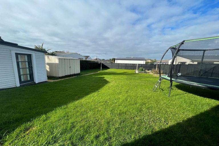 Photo of property in 20 Alberta Street, Point Chevalier, Auckland, 1022