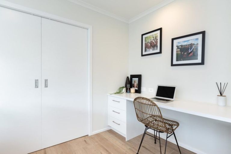 Photo of property in 4 Harding Drive, Papamoa Beach, Papamoa, 3118