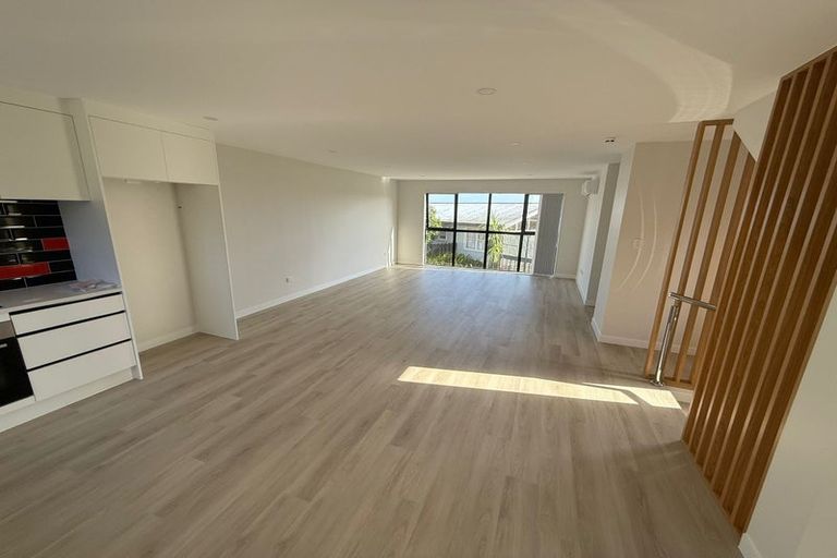 Photo of property in 1/41 Marriott Road, Pakuranga, Auckland, 2010