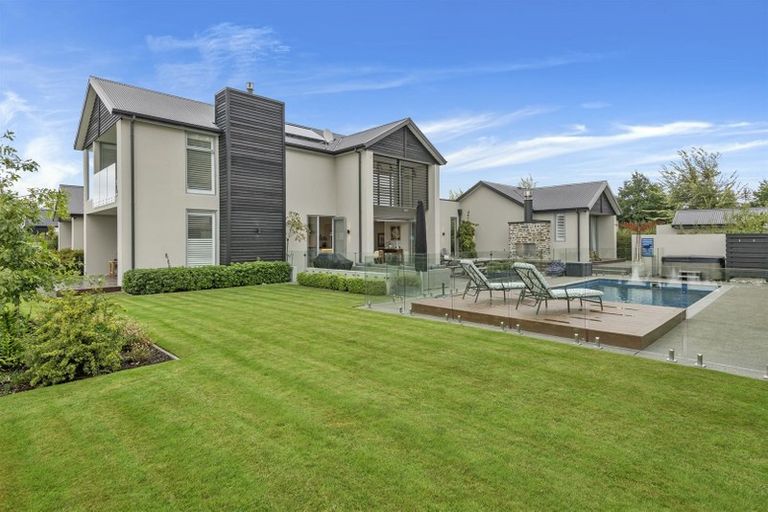 Photo of property in 30 Oakgrove Drive, Rangiora, 7400