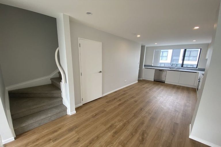 Photo of property in 39 Hinonga Loop, Silverdale, 0932