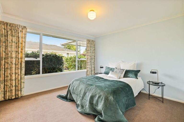 Photo of property in 8 Glenavon Place, Ilam, Christchurch, 8041