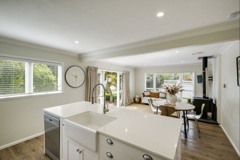 Photo of property in 2 Lovat Street, Havelock North, 4130