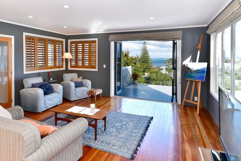 Photo of property in 1114 Whangaparaoa Road, Tindalls Beach, Whangaparaoa, 0930