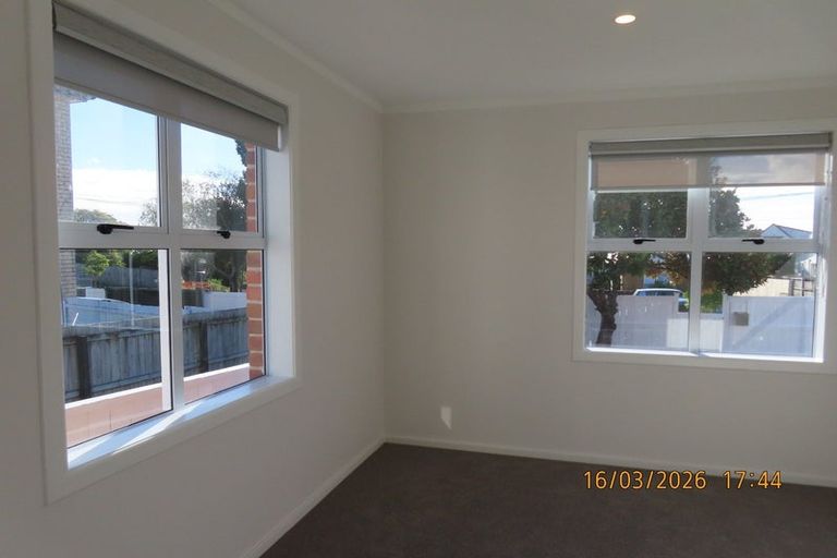 Photo of property in 23 Blacklock Avenue, Henderson, Auckland, 0612