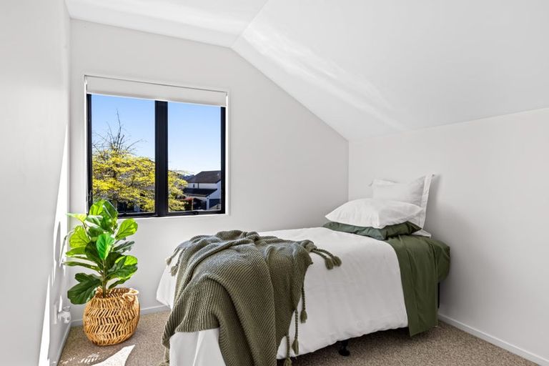 Photo of property in 4/48 Schnapper Rock Road, Schnapper Rock, Auckland, 0632