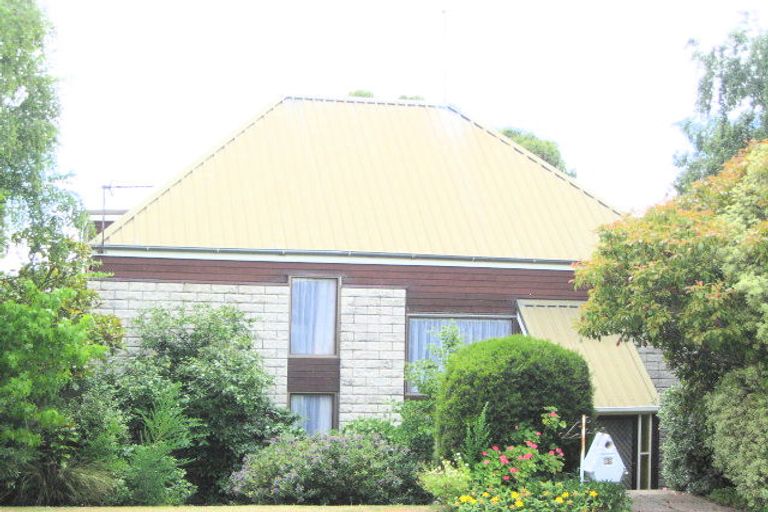 Photo of property in 28 Sedgwick Way, Westmorland, Christchurch, 8025