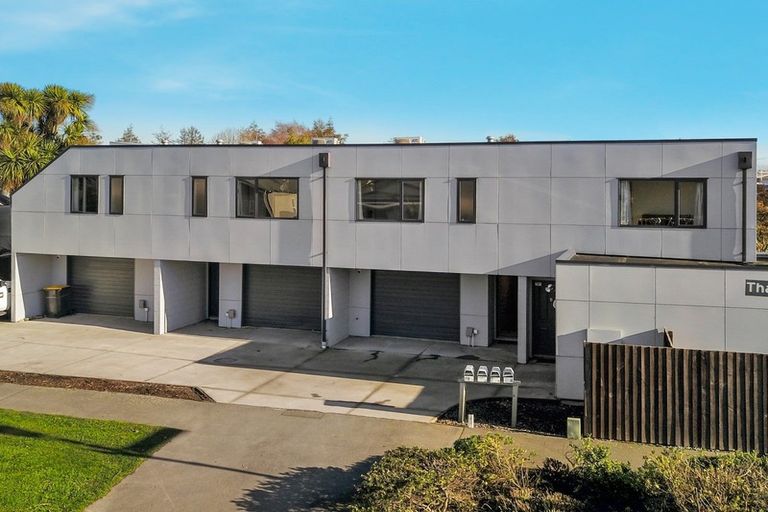 Photo of property in 3/75 Thackeray Place, Waltham, Christchurch, 8023