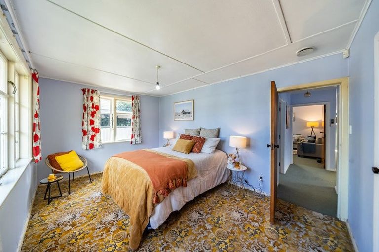 Photo of property in 35 Peck Street, Taita, Lower Hutt, 5011