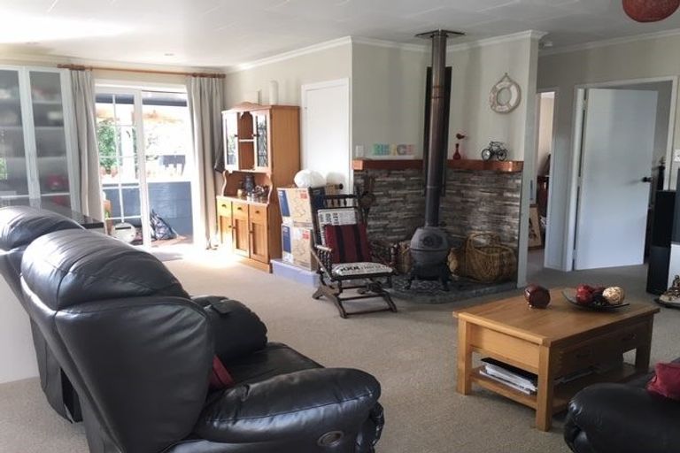 Photo of property in 12 Hicks Crescent, Waikanae Beach, Waikanae, 5036
