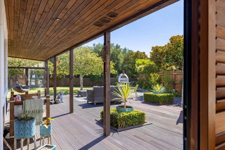 Photo of property in 150 Milne Drive, Paraparaumu, 5032