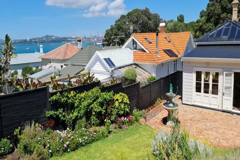 Photo of property in 8 Cheltenham Road, Devonport, Auckland, 0624