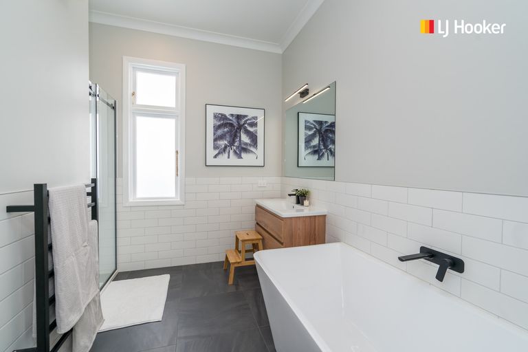 Photo of property in 65 Hargest Crescent, Saint Kilda, Dunedin, 9012