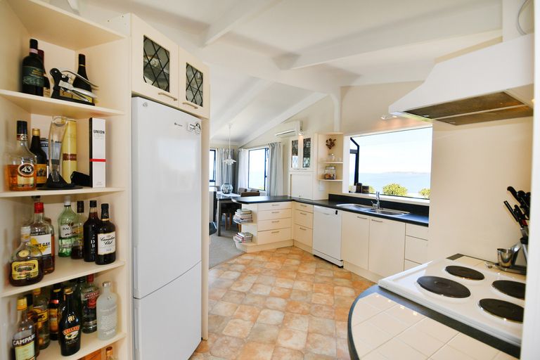 Photo of property in 63 Barrier View Road, Leigh, 0985