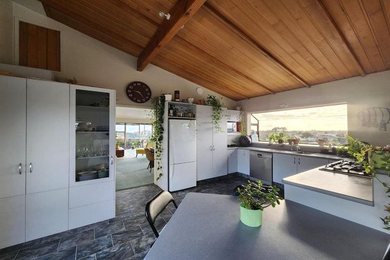 Photo of property in 8b Julian Place, Westown, New Plymouth, 4310