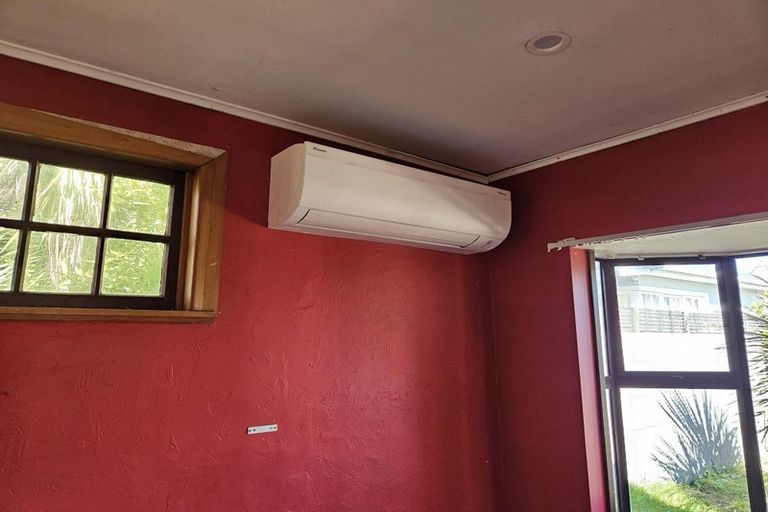 Photo of property in 165 Shaw Avenue, New Brighton, Christchurch, 8083