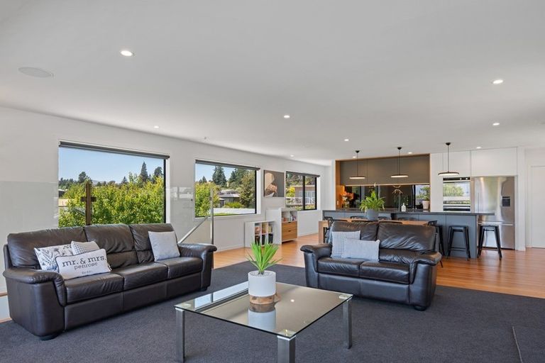 Photo of property in 156 Upton Street, Wanaka, 9305