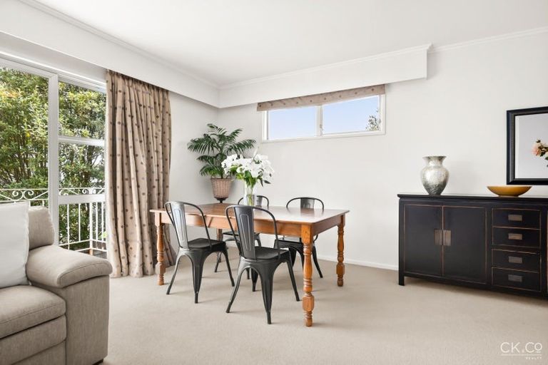 Photo of property in 52 Queens Grove, Hutt Central, Lower Hutt, 5010