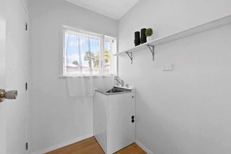 Photo of property in 38b Browns Road, Manurewa, Auckland, 2102