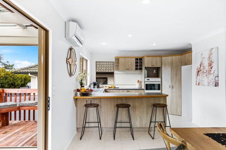 Photo of property in 5 Pyrite Street, Westgate, Auckland, 0614