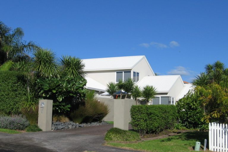 Photo of property in 7 Sligo Place, Somerville, Auckland, 2014