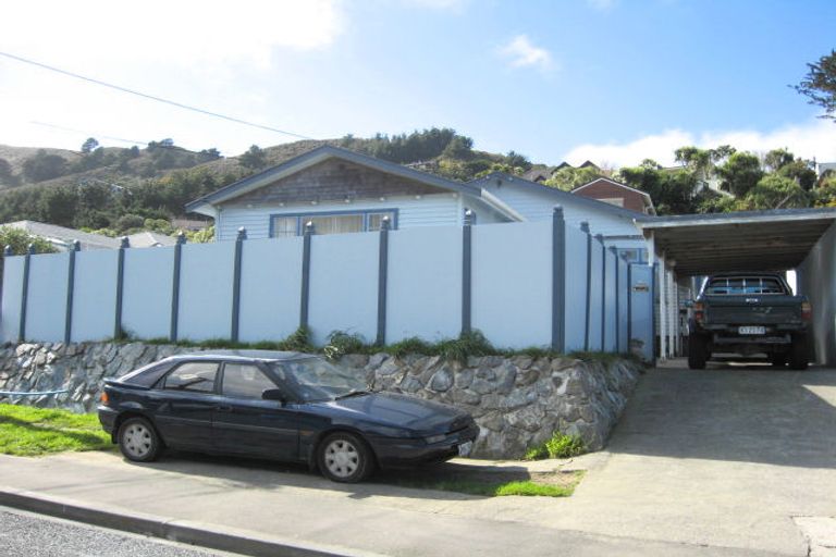 Photo of property in 104 Parkvale Road, Karori, Wellington, 6012