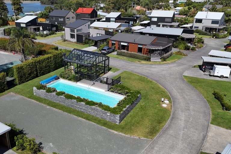 Photo of property in 5 Citrus Place, Mangawhai, 0505