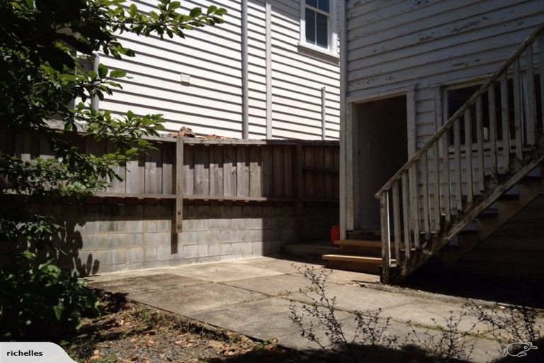 Photo of property in 18 Shoal Bay Road, Devonport, Auckland, 0624