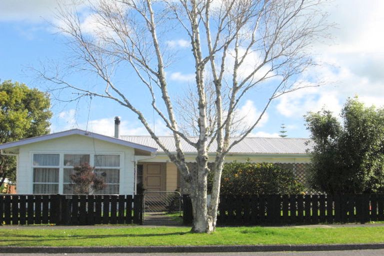 Photo of property in 28 Beazley Crescent, Tikipunga, Whangarei, 0112