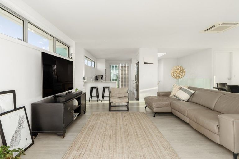 Photo of property in 85b Oceanbeach Road, Mount Maunganui, 3116