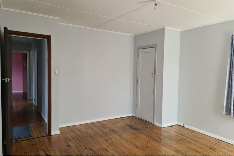 Photo of property in 28 Titoki Street, Castlecliff, Whanganui, 4501
