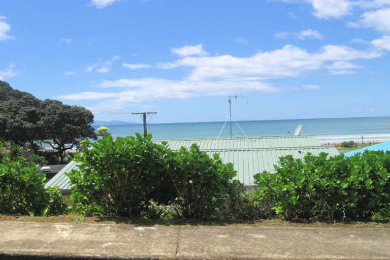 Photo of property in 10 The Terrace, Waihi Beach, 3611