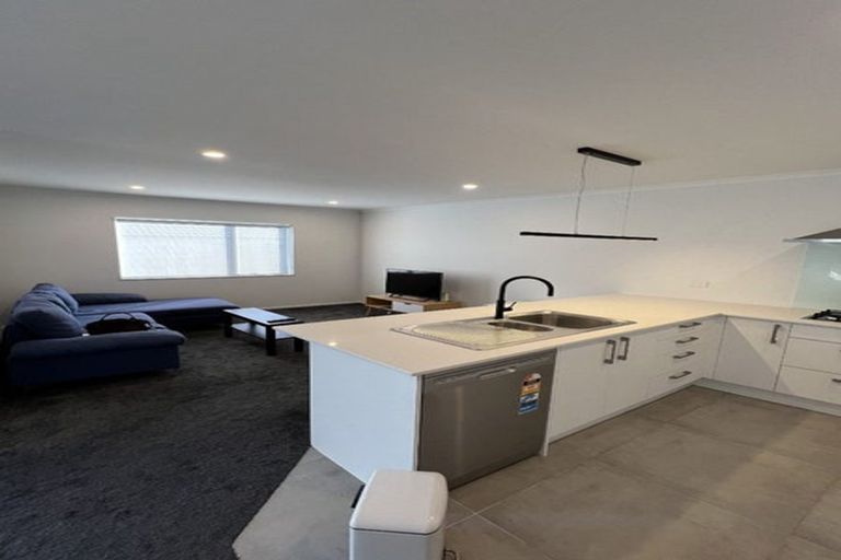 Photo of property in 36 Whareatua Avenue, Takanini, 2112