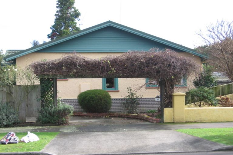Photo of property in 23 Palm Avenue, Hokowhitu, Palmerston North, 4410