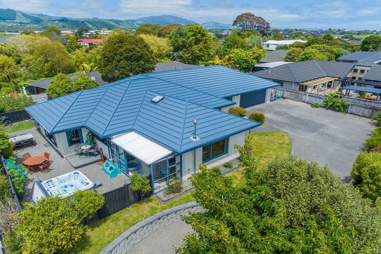Photo of property in 22 Regent Drive, Paraparaumu Beach, Paraparaumu, 5032