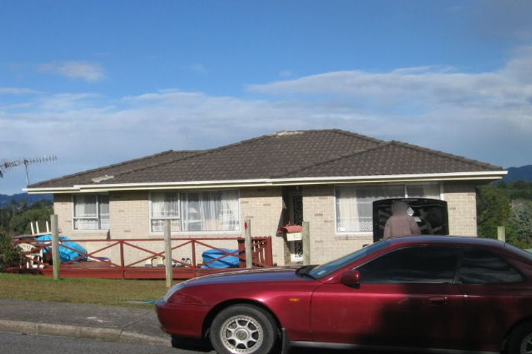 Photo of property in 23 Donovan Avenue, Massey, Auckland, 0614