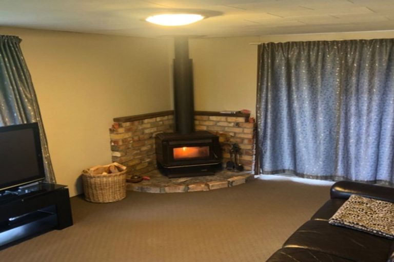 Photo of property in 39 Kay Road, Swanson, Auckland, 0614