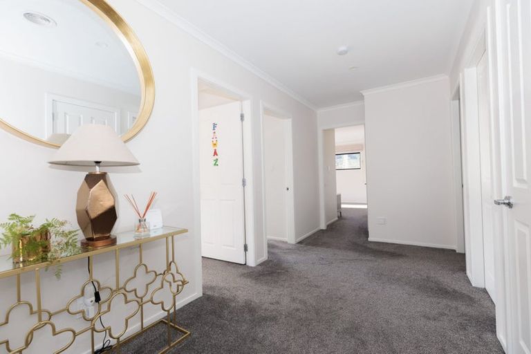 Photo of property in 150 Amesbury Drive, Churton Park, Wellington, 6037