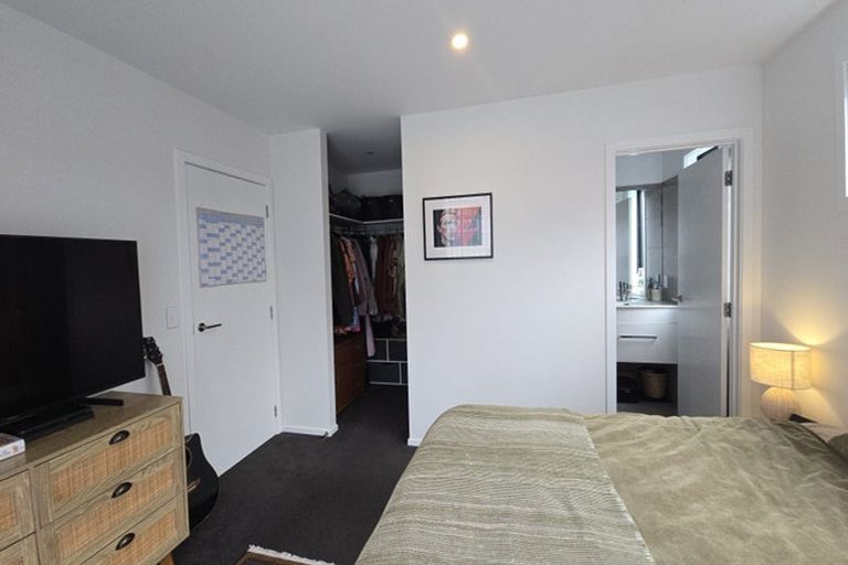 Photo of property in 33 Drysdale Road, Jacks Point, 9371