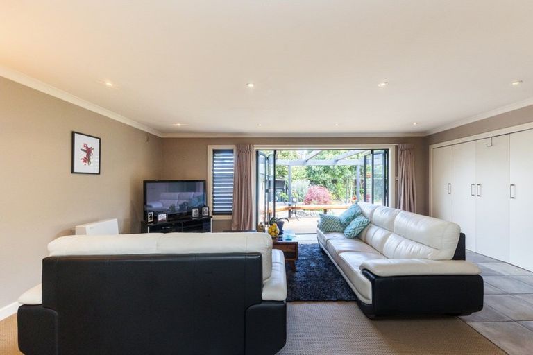 Photo of property in 42 Lincoln Terrace, Hokowhitu, Palmerston North, 4410