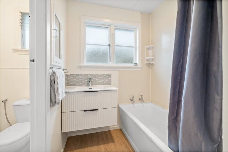 Photo of property in 2/22 Santa Rosa Avenue, Halswell, Christchurch, 8025