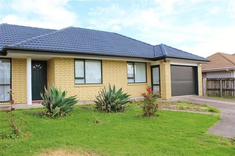 Photo of property in 13 Eroni Clarke Close, Flat Bush, Auckland, 2019