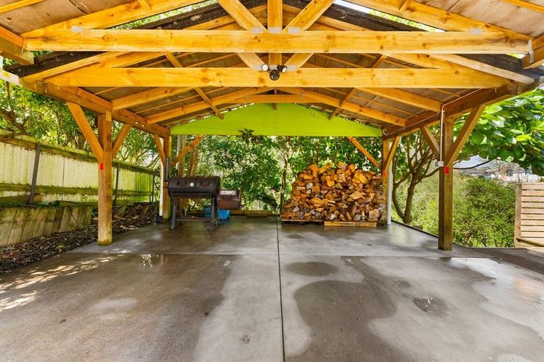 Photo of property in 18b Mayfair Place, Westown, New Plymouth, 4310