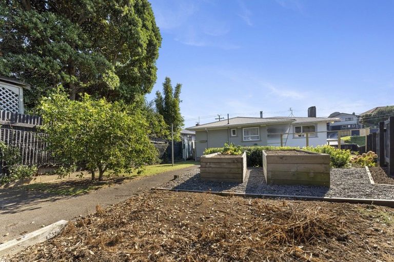 Photo of property in 113 Ngamotu Road, Spotswood, New Plymouth, 4310