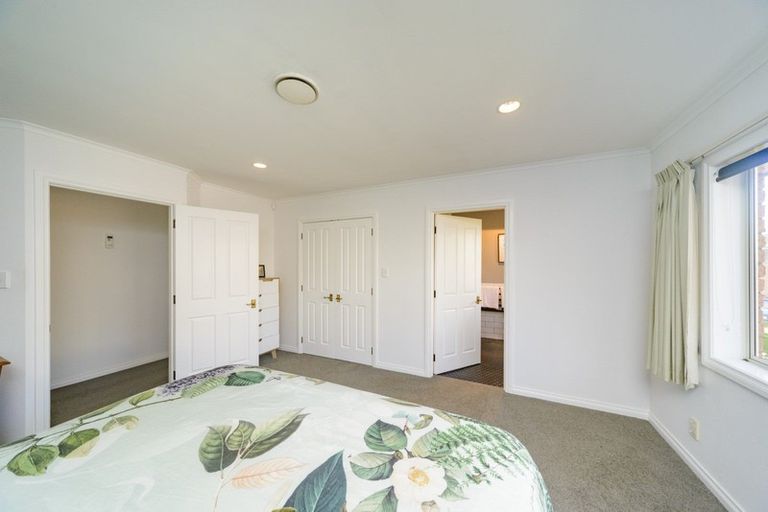 Photo of property in 15 Flemington Lane, Awapuni, Palmerston North, 4412