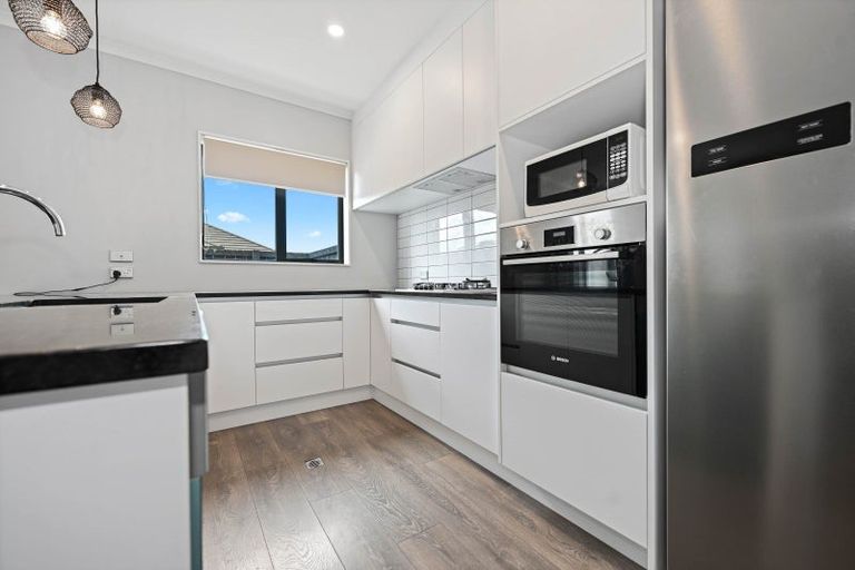 Photo of property in 10/15 Onukutara Place, Huntington, Hamilton, 3281